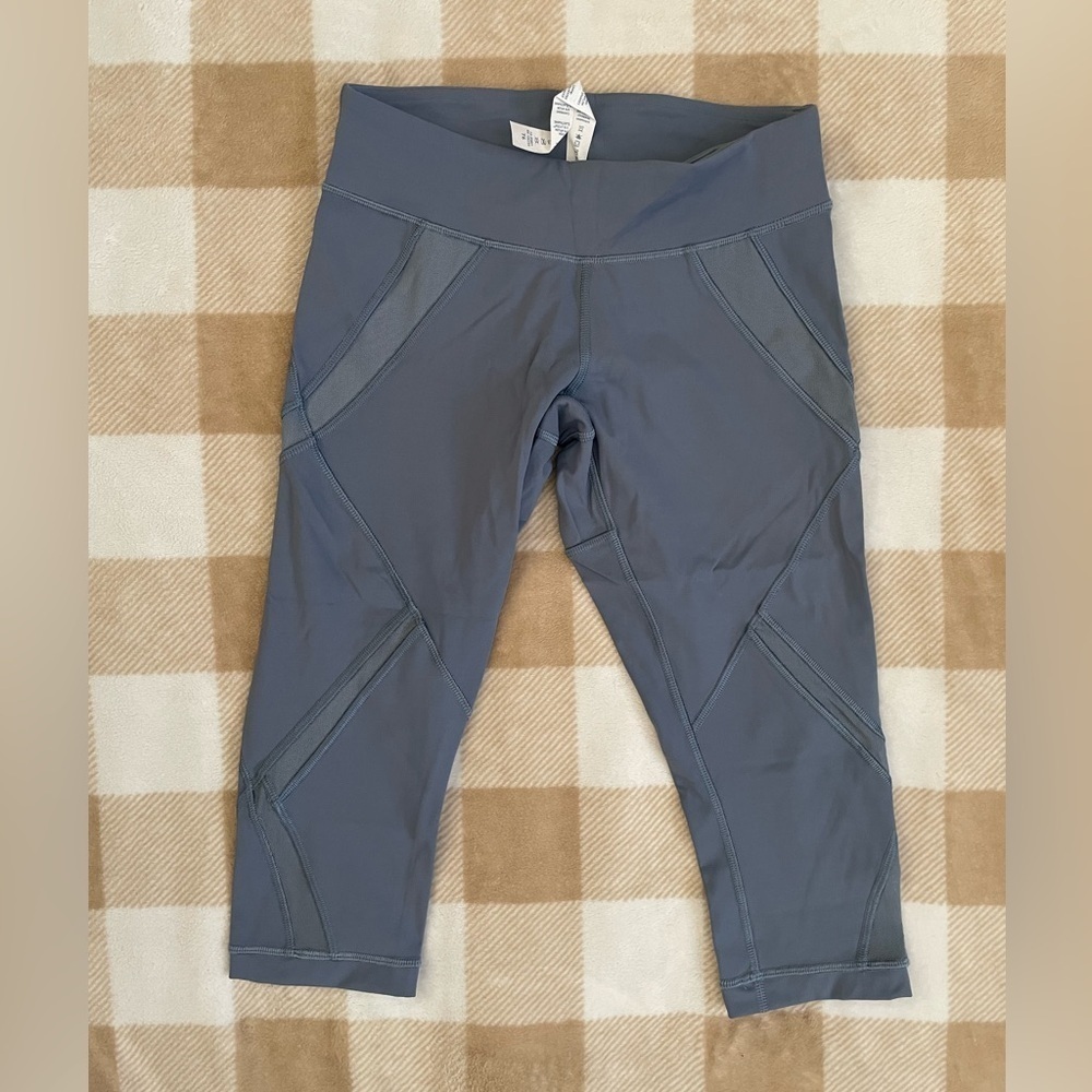 lululemon athletica Slate Blue Leggings knee length size 4